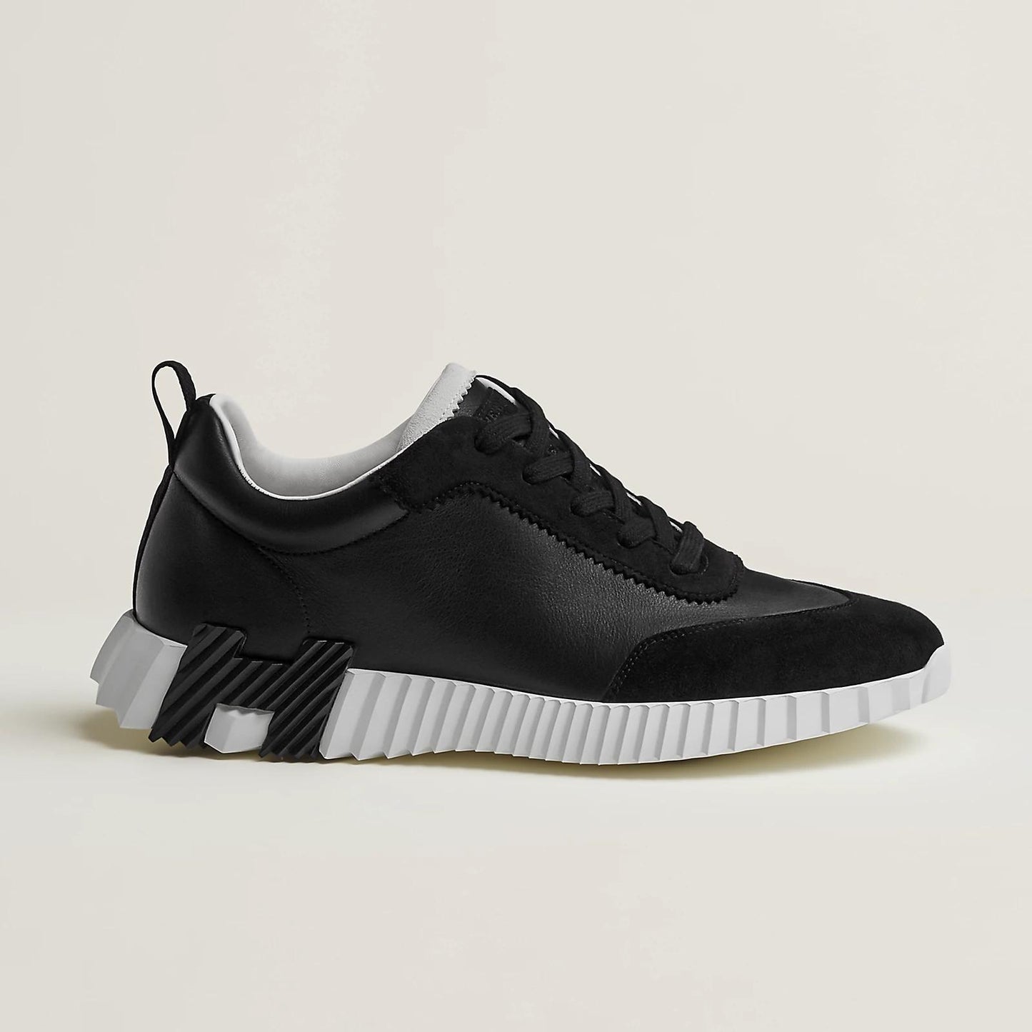 Hermes 4