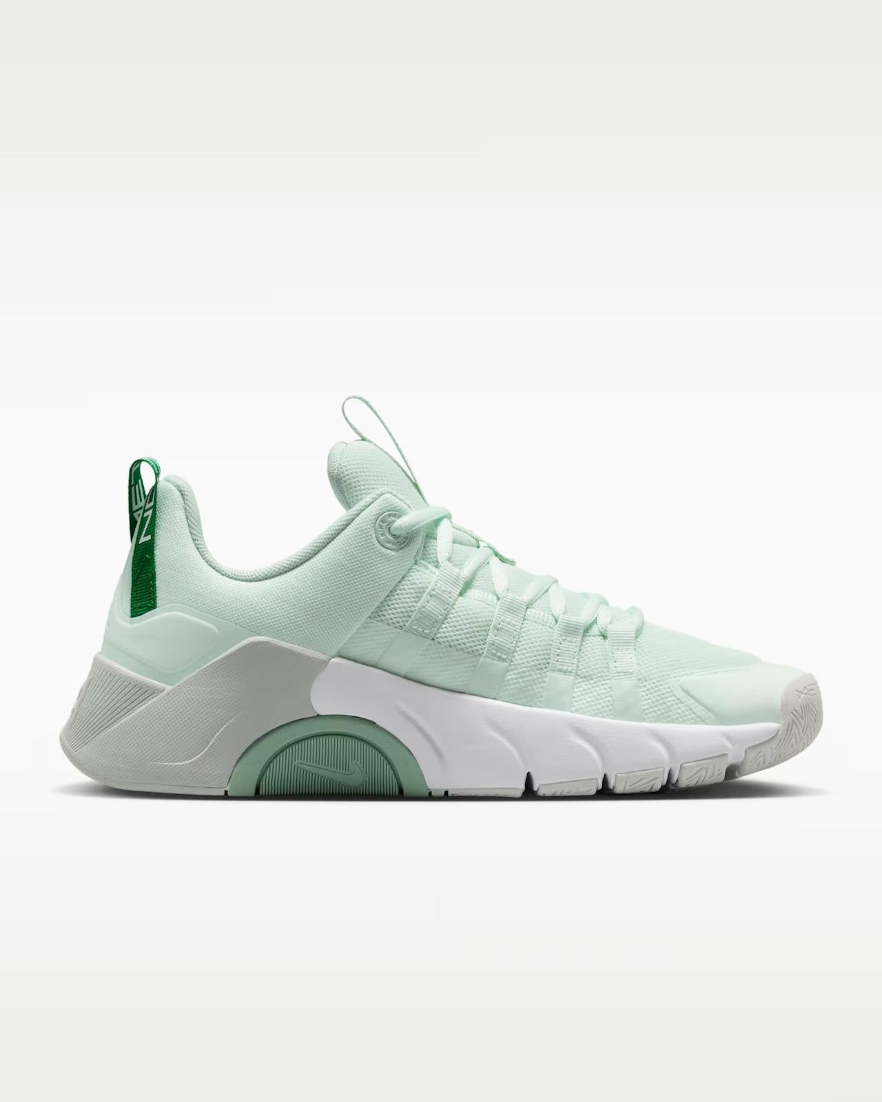 Nike 10