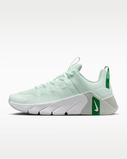 Nike 10
